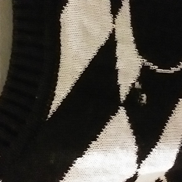 Mickey Mouse sweater - Picture 8 of 9